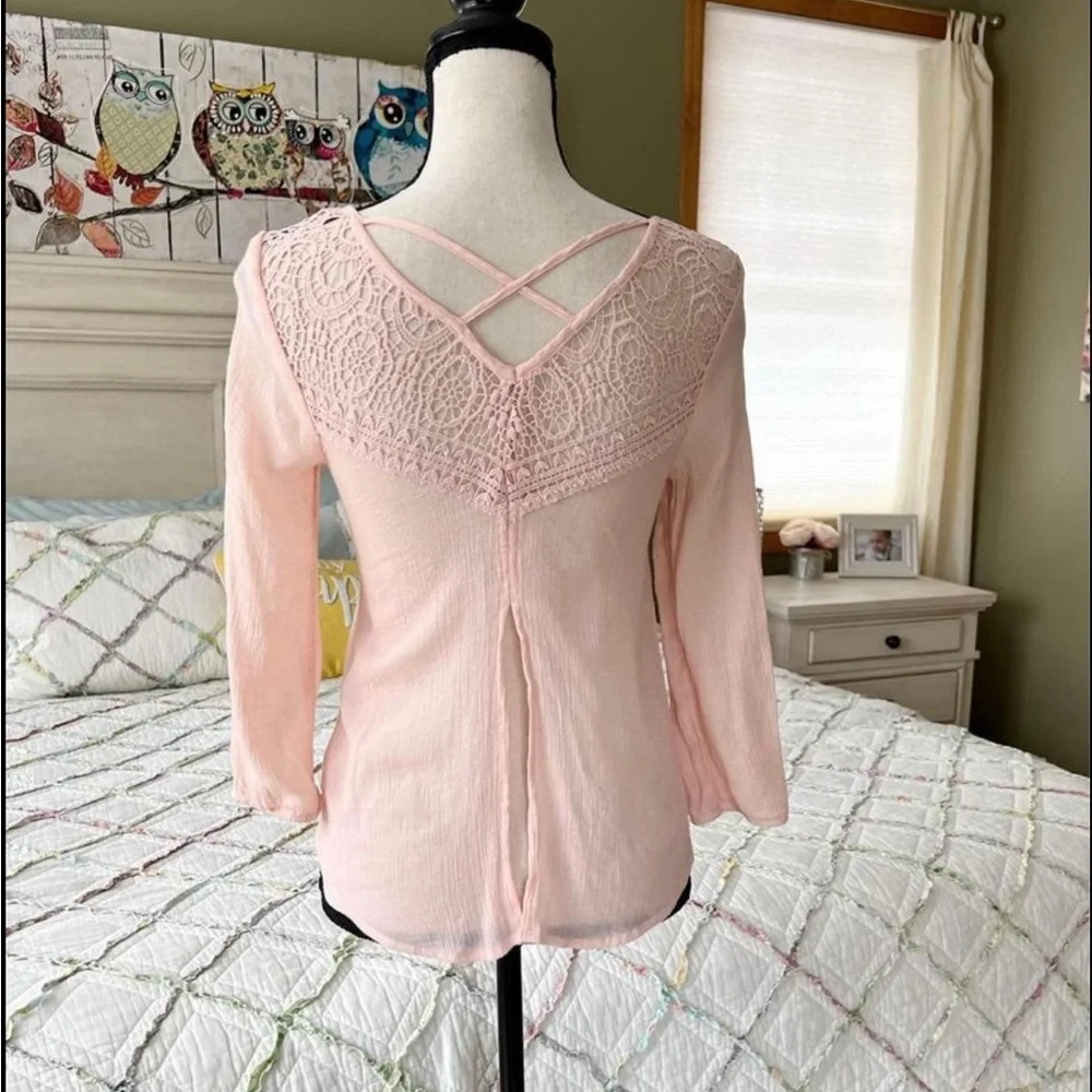 Maurice’s Pink Embroidered Lace Blouse XS - Picture 4 of 8